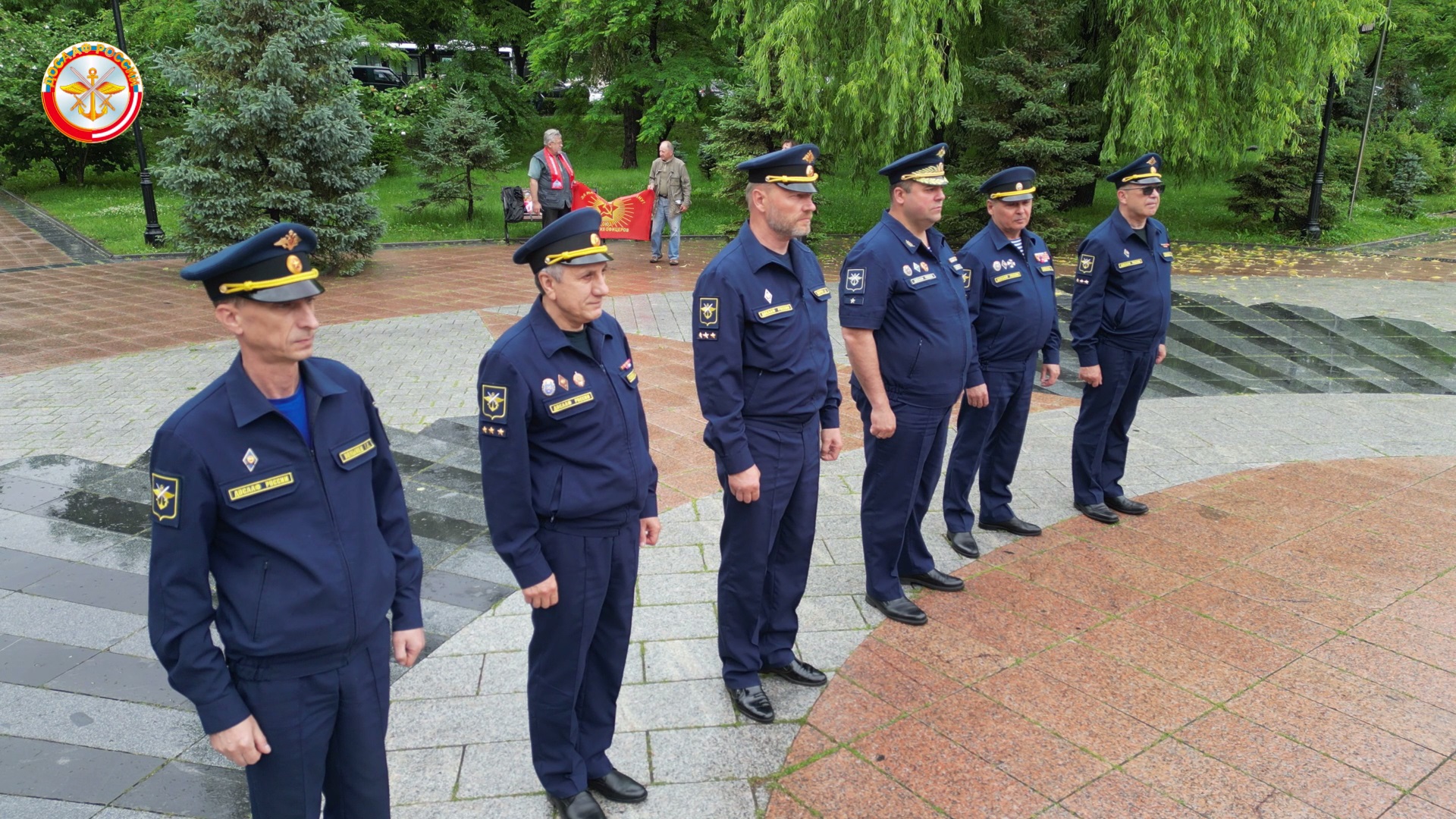 Возложение цветов в День памяти и скорби на мемориалах во Владивостоке |  ДОСААФ России Иркутской области | Официальный сайт