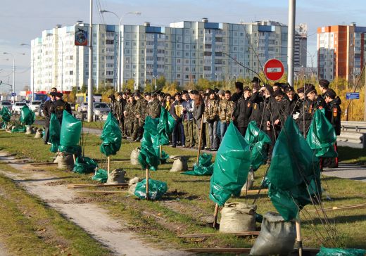 В Сургуте появилась первая в стране аллея ДОСААФ