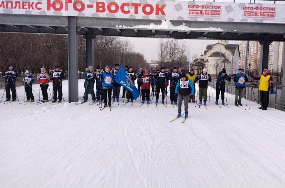 На лыжню в столице вышли юные спортсмены и ветераны