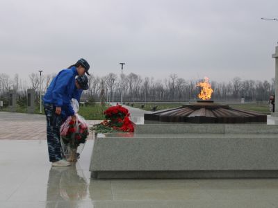 Стреляли на меткость, метали на дальность