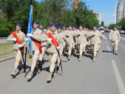 Члены клуба «Строитель» представляли ДОСААФ на параде