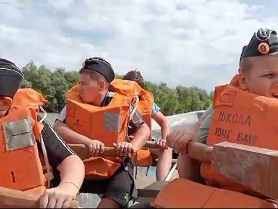 Первый шлюпочный поход «Школы юнг имени В.В. Рыпакова» в честь ВМФ РФ