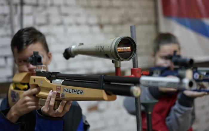 В тюменском тире ДОСААФ готовят мастеров спорта по пулевой стрельбе